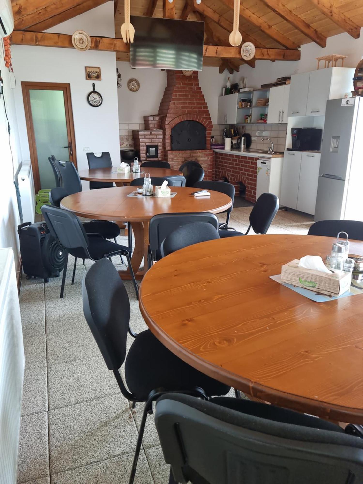 Apartament La Maria Si Ioana Curtea de Argeş Zewnętrze zdjęcie