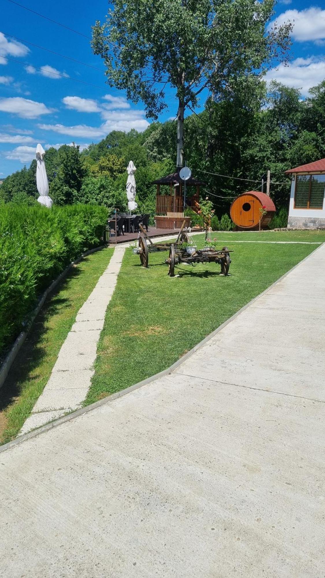 Apartament La Maria Si Ioana Curtea de Argeş Zewnętrze zdjęcie
