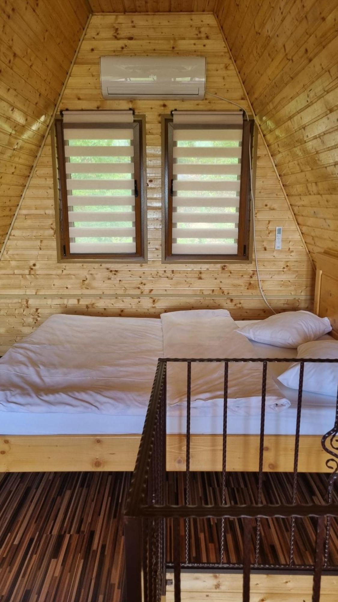 Apartament La Maria Si Ioana Curtea de Argeş Zewnętrze zdjęcie