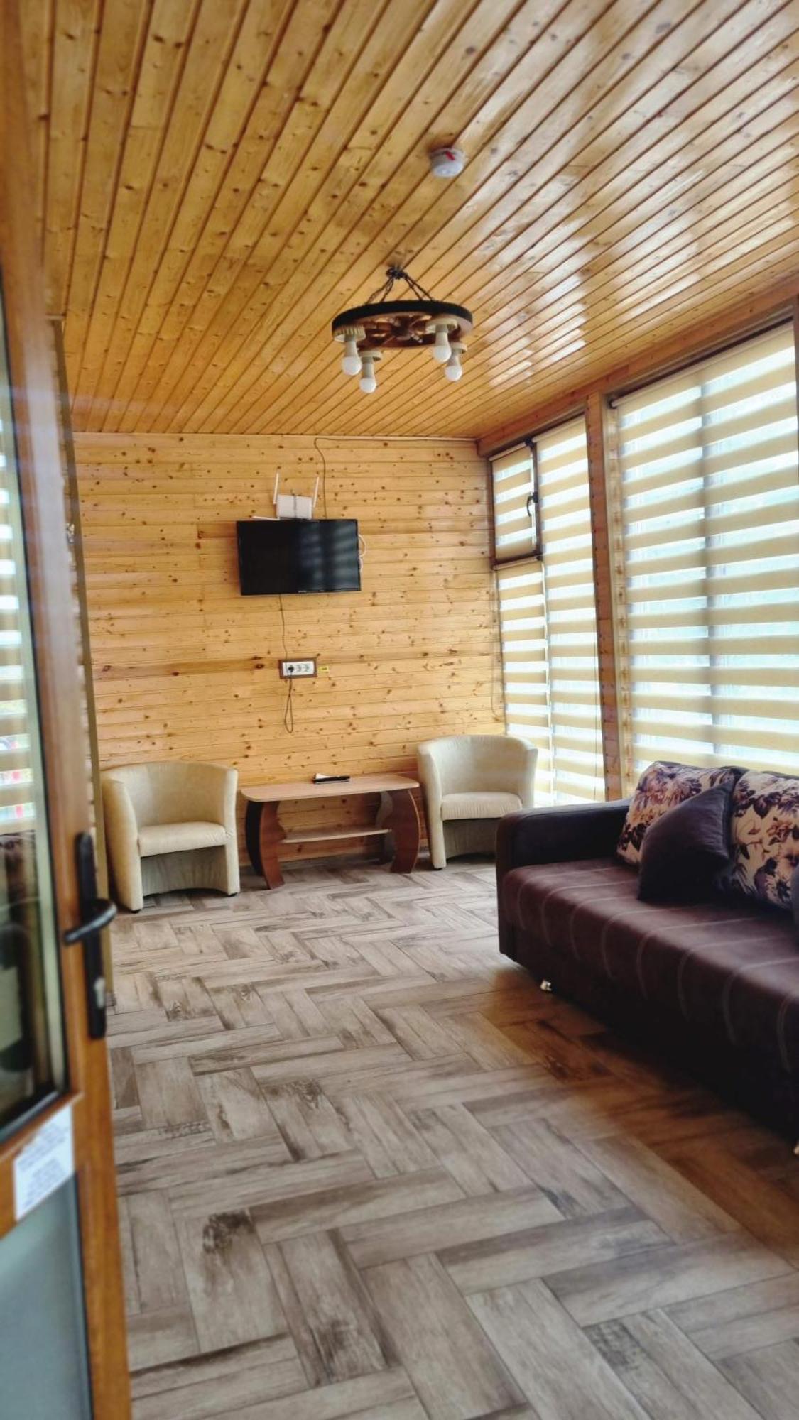 Apartament La Maria Si Ioana Curtea de Argeş Zewnętrze zdjęcie